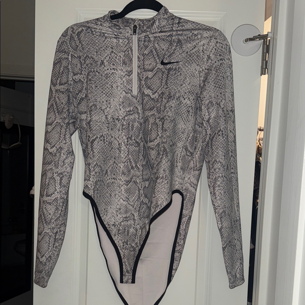 Nike Women's Snake Print Long Sleeve